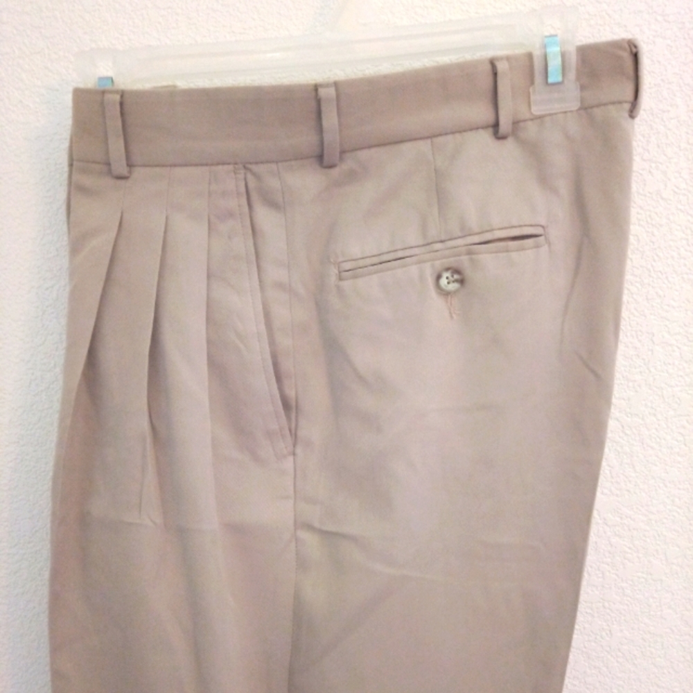 Untied, men's pleated slacks